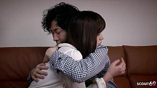 Кустистая киска японской 18+ тинейджерки соблазняет одноклассника на первый трах