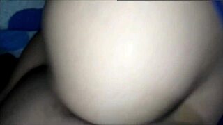 University girlfriend lets her friends fuck her in an intimate session 😏🍑💦