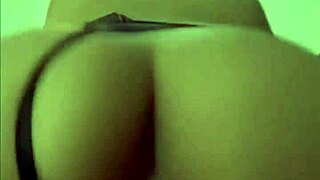 How delicious my girlfriend's big buttocks bounce in homemade video