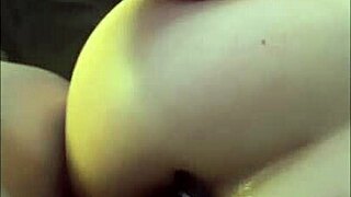 Goth milf explores huge ass with buttplug