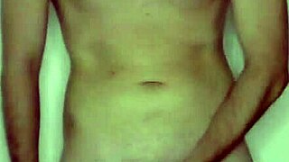 Solo Amateur Masturbates To Cum