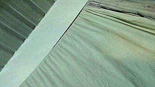 chica caliente with wet creamy pussy gets fingered in homemade scene