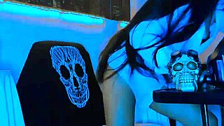 The Wonderful Blue Masturbates Live with Her Big Dildo for You