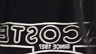 Masturbo mientras chupo verga a mi hermanastro sin condon