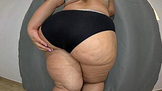 Sacudiendo Mi Culo Gordo Con Fuerza Intensa