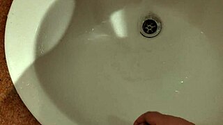 egypt hotel stay turns into steamy mutual masturbation with arab couple