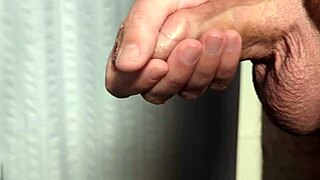 he jerks off to a cumshot in the morning light