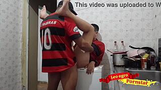 transei com meu amigo trans e gozei dentro