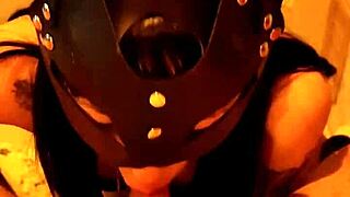 tocandose un poquito m�s