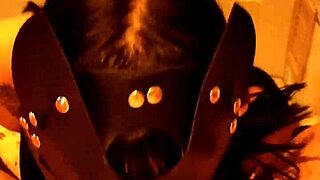 tocandose un poquito m�s