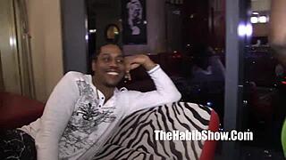 Ambitious booty takes king kremes bbc dick swallower in ghetto