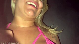 fui com minha amiga no glory hole, cheia de tesão na casa de swing