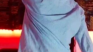 hot girl masturbates live with dildo 😏