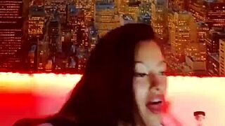 hot girl masturbates live with dildo 😏