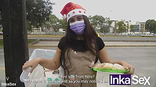 mi hermanastra recibe pedazo de carne como regalo de navidad en la víspera