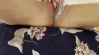 my pussy explodes when i rub my clit?