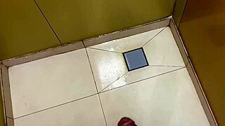 pau no cuzinho da preta gostosa completo no red e no cher