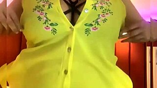 Sweet Girl Gives Blowjob, Cum On Face