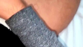 hey, that italian roommate twerks after seeing stepmom in bath