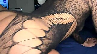 Thick curly headed lightskin throws fat ass back on bbc