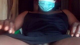 kenyan shemale sexyjayla254 shoots her huge load wow 😍