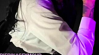 Brunette With Big Ass Gets Two Dicks In Glory Hole For First Time Blowjob And Spanking