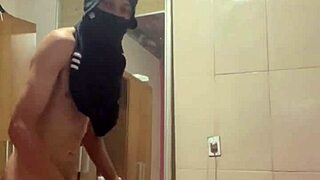 guy delivered food and stayed