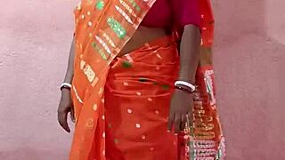 Saree Wearing Chubby Indian Babe