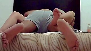 Hey! Check This Sexy Cougar Shopping in Tight Skirt!