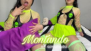 delicioso orgasmo montando mi almohada humping pillow squirt astarioth