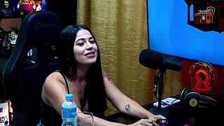 Wow, Latina Luuh Barbosa strips on podcast with Ruan! 😜