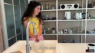 Thanked a Stranger With My Pussy After Bike Help! 😍