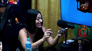 Wow, Latina Luuh Barbosa strips on podcast with Ruan! 😜