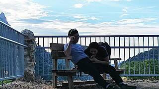 se la chupo al desconocido en la monta�a