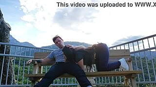 se la chupo al desconocido en la monta�a