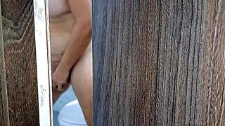 Veo A Mi Madrastra Disfrutar De Su Delicioso Coño Parte 1