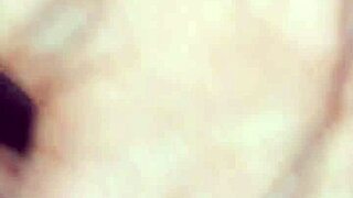 En-Chan Guides Three-Finger Technique in Wild Lesson