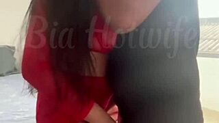 Corno Chamou O Amigo Pra Arrombar Meu Cuzinho Na Nossa Cama