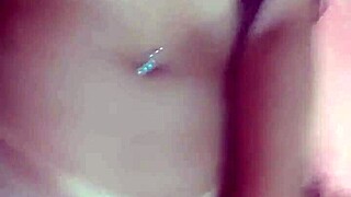 Tarada Por Sexo Ataca De Novo Com Brinquedos Porque O Marido Está Trabalhando