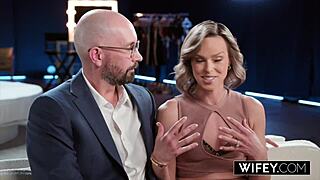 Hotwife Serenity Cox MMF Üçlüde Büyük Kreampie Alıyor