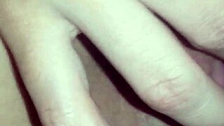 I came jerking off rubbing my dick on her ass, solo and couple fun