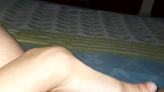 i get so horny befor goin to work, needin some fun