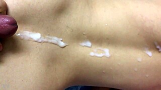 Watch this hot cumshot landing on my girl's back after intense fucking 😏