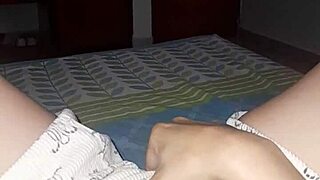 i get so horny befor goin to work, needin some fun