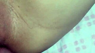 I came jerking off rubbing my dick on her ass, solo and couple fun