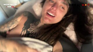 i woke up horny and masturbated secretly while my friend was in the room