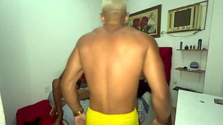 suruba com a ruivinha dos peitos enormes getting blowjob and huge tits action 🍆