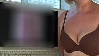 Sugarnadya Gives a Pro Rating to Male Hardness!