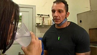 fui na oficina dar prazer ao velho mecânico