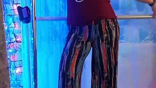 Hotwife Steffi dances wild with pussy vibrator